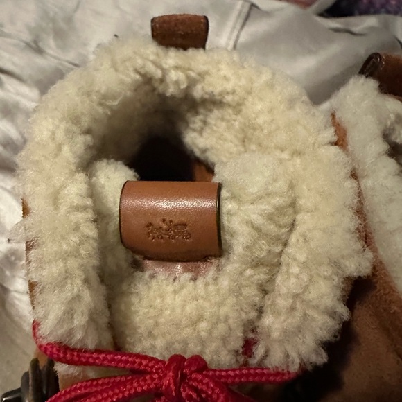 MAKE OFFER NOW!!!LAST CHANCE!!!CLOSING 7/31🎩COACH🎩URBAN PLATFORM HIKER - Picture 8 of 15